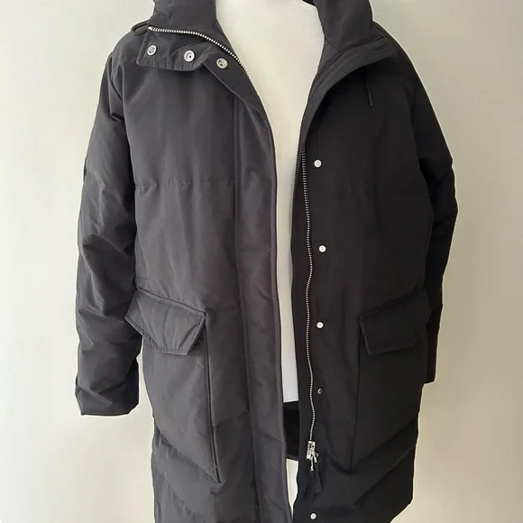 Everlane Women's Long Puffer Jacket in Black, Size Medium - Picture 5 of 7